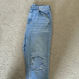 American Eagle Mom Jean Size 8